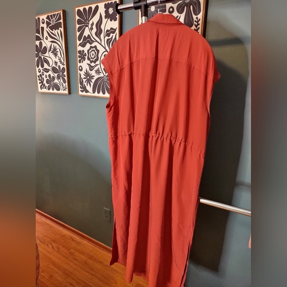 Old Navy Terracotta Sleeveless Dress - Picture 2 of 4